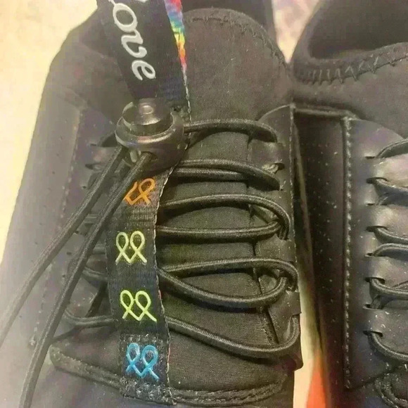 Clove Sneaker  W10 M8.5Black Rainbow Sneakers Healthcare Nurse Pride Colorful - Picture 2 of 10